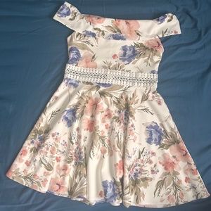 B. Darlin dress off shoulders